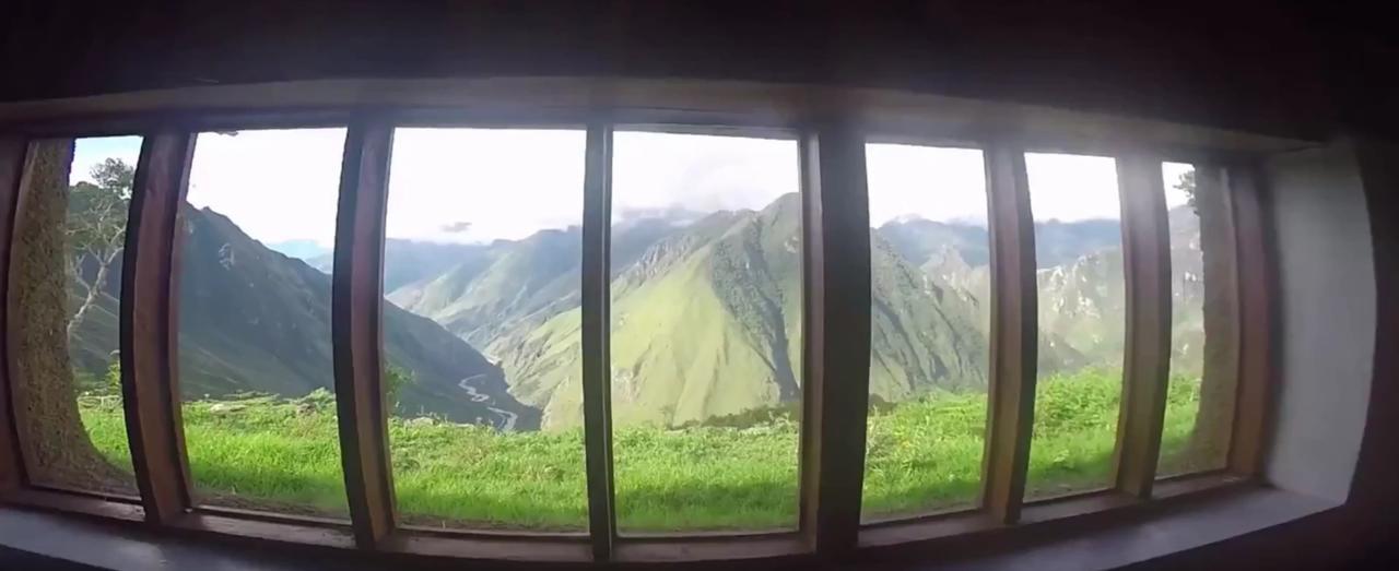 Llactapata Overlooking Machu Picchu - - Restaurant Lodge