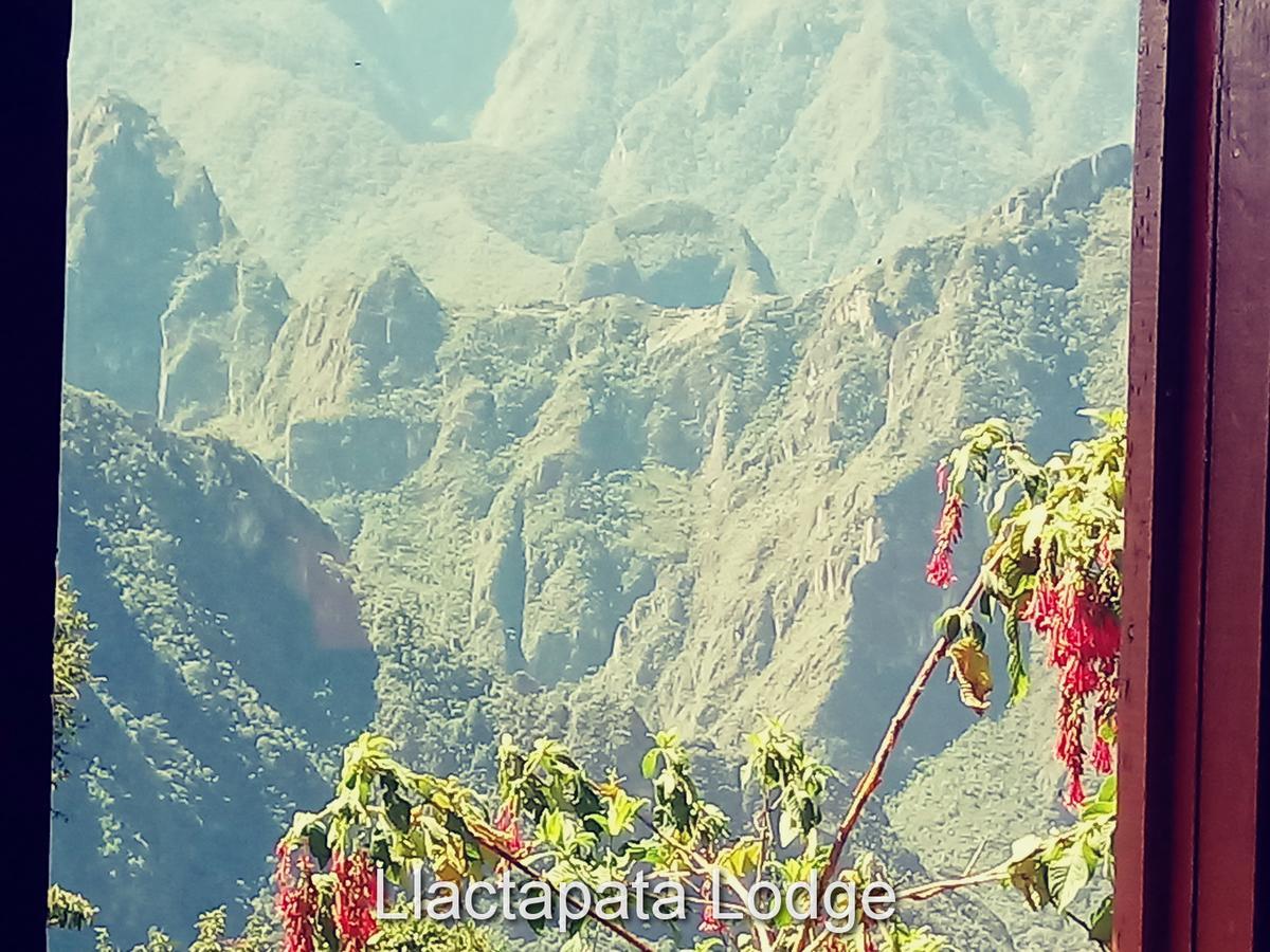 Llactapata Overlooking Machu Picchu - - Restaurant Lodge