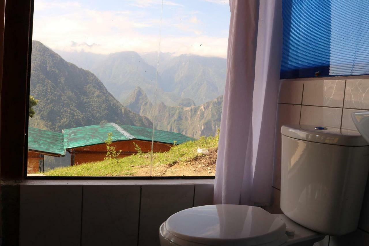 Llactapata Overlooking Machu Picchu - - Restaurant Lodge *