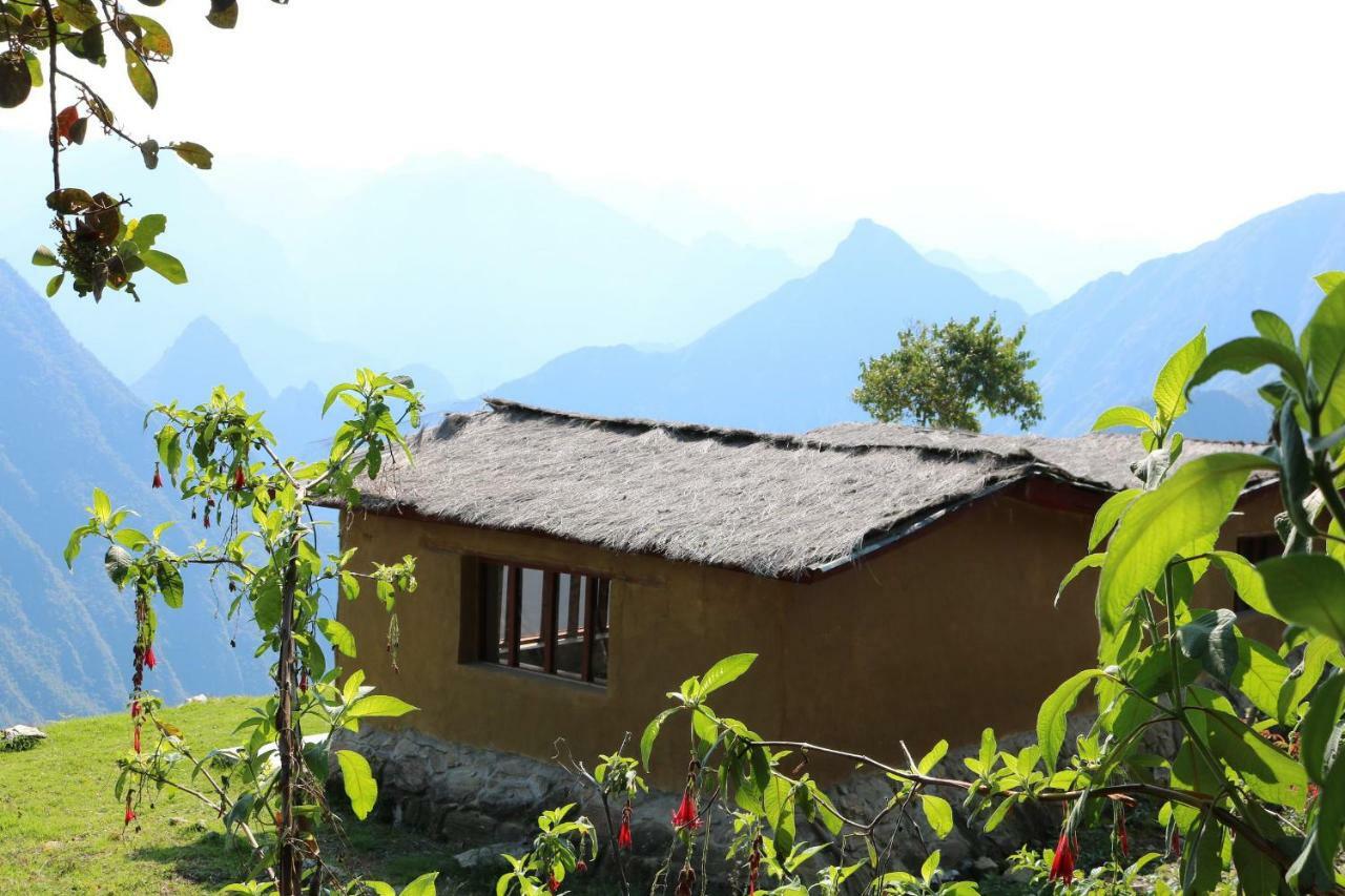 Llactapata Overlooking Machu Picchu - - Restaurant Lodge