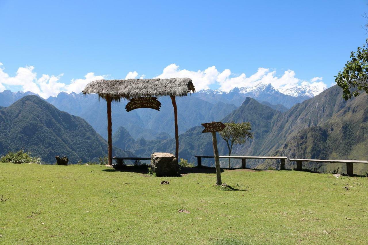 Llactapata Overlooking Machu Picchu - - Restaurant Lodge
